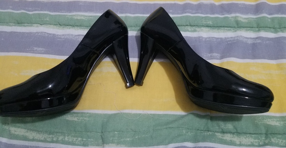 ๐ฌHeels!๐ฌ3x25 - Picture 2 of 5